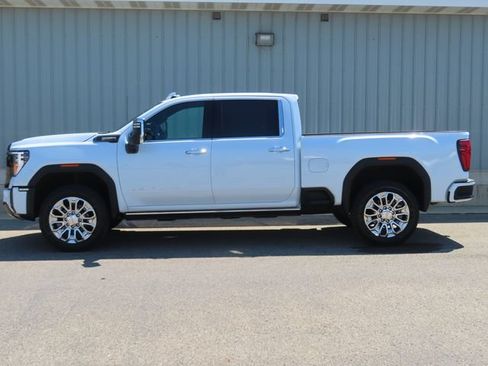 Used 2026 GMC Sierra 2500 Denali Ultimate AWD/4WD image 9
