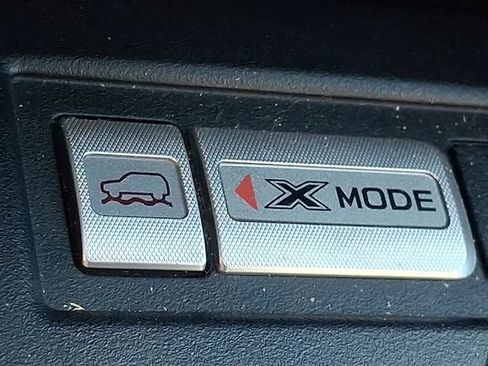 Used 2018 Subaru Forester 2.5i Touring AWD/4WD image 25