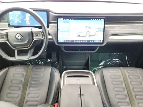 Used 2025 Rivian R1S Adventure image 21