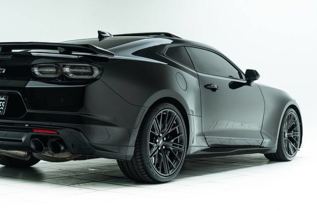 Used 2019 Chevrolet Camaro ZL1 RWD image 13