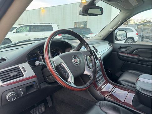 Used 2008 Cadillac Escalade 2WD image 25