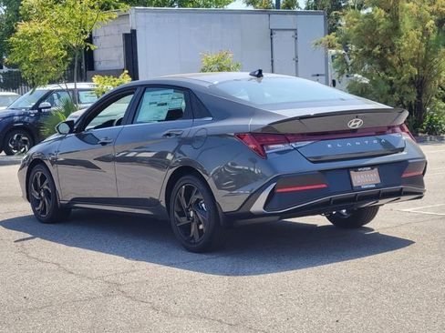 New 2026 Hyundai Elantra SEL Sport FWD image 3