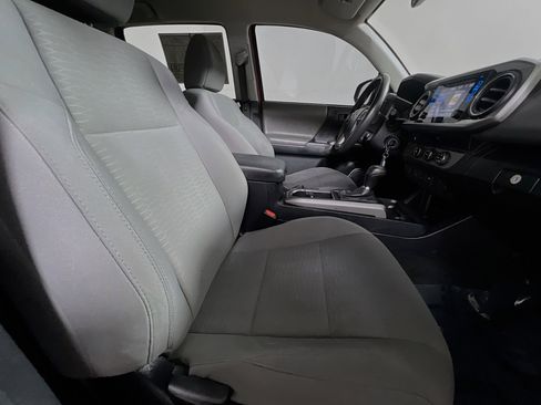 Used 2017 Toyota Tacoma SR5 w/ Tow Package image 30