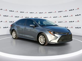 Used 2020 Toyota Corolla LE video 1