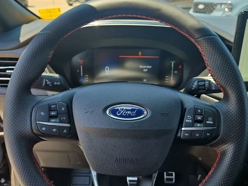 Used 2023 Ford Escape ST-Line w/ Tech Pack #1 FWD image 18