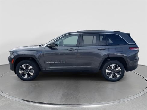 Used 2022 Jeep Grand Cherokee Limited 4xe image 4