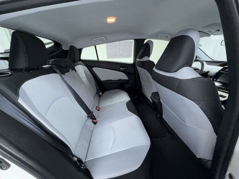 Used 2017 Toyota Prius Four FWD image 17