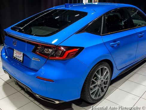 Used 2023 Honda Civic Sport Touring image 9