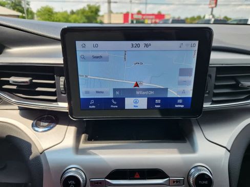 Used 2022 Ford Explorer XLT image 15