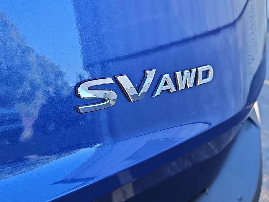 Used 2023 Nissan Rogue SV AWD/4WD image 8