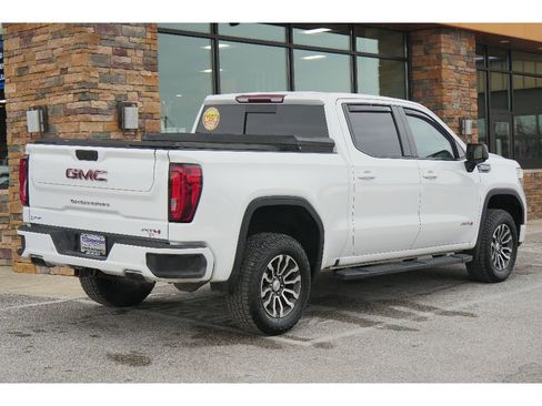 Used 2019 GMC Sierra 1500 AT4 w/ AT4 Premium Package image 3