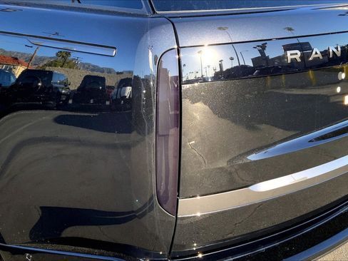 New 2026 Land Rover Range Rover SE image 5