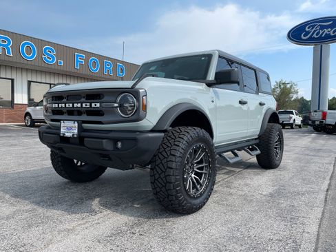 Used 2024 Ford Bronco Big Bend AWD/4WD image 2