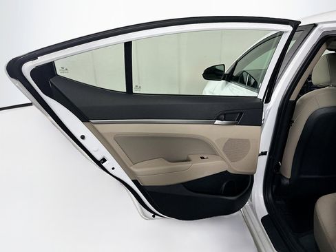 Used 2020 Hyundai Elantra Value Edition w/ Winter Weather Package FWD image 26