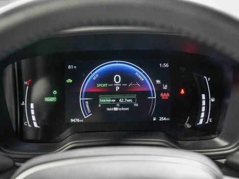 Certified 2025 Toyota Corolla SE w/ SE Premium Package FWD image 25
