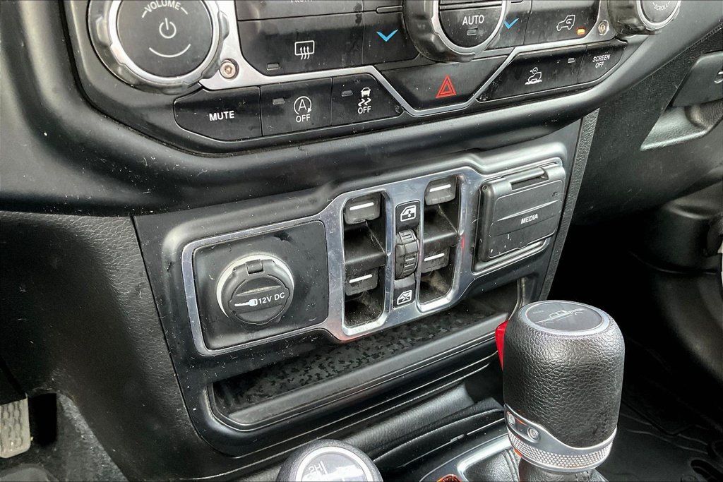 Used 2022 Jeep Gladiator Sport AWD/4WD image 17