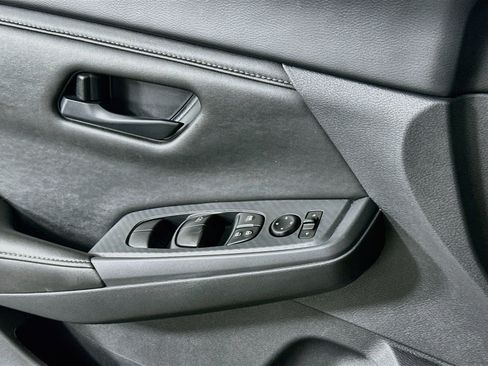 Used 2025 Nissan Sentra S FWD image 15
