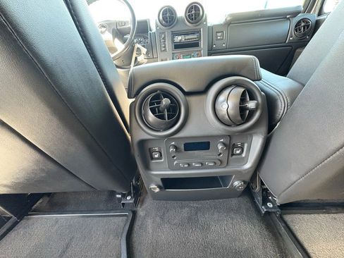 Used 2006 HUMMER H2 image 25