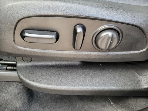 Used 2018 Chevrolet Traverse Premier w/ Driver Confidence II Package image 24