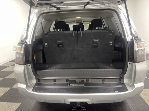 Used 2024 Toyota 4Runner SR5 image 18