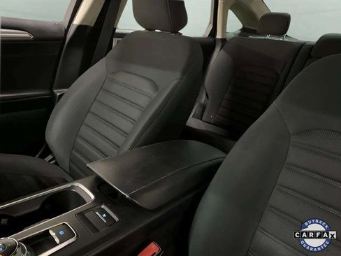 Used 2019 Ford Fusion SE image 53