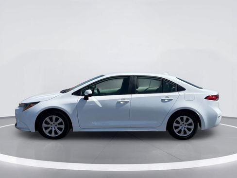 Used 2026 Toyota Corolla LE FWD image 3