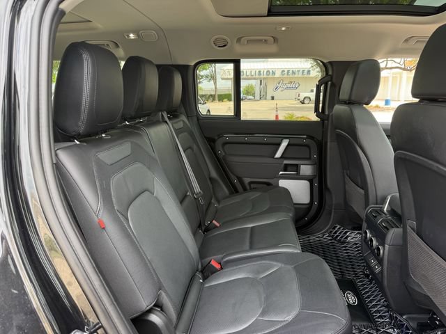 Used 2023 Land Rover Defender 130 X-Dynamic SE AWD/4WD image 32