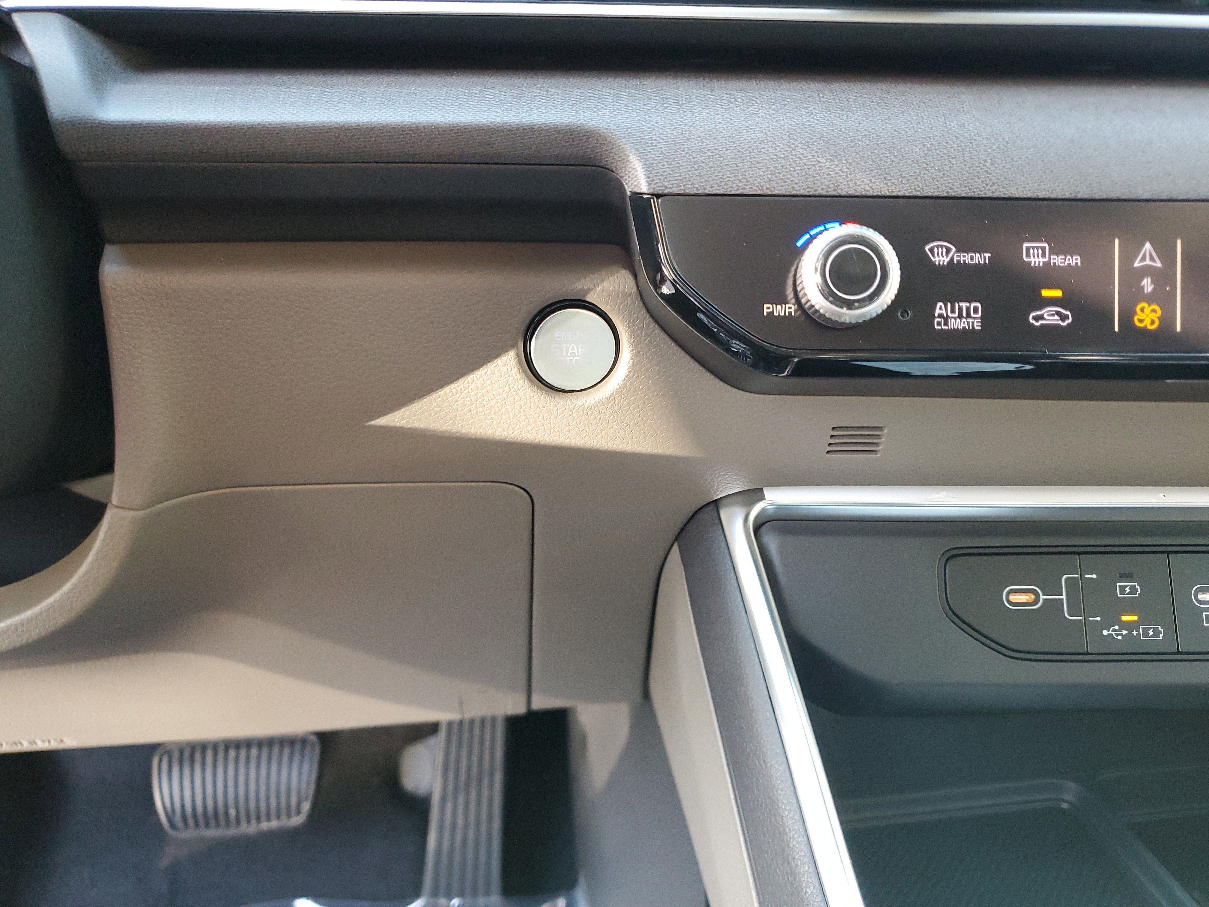 New 2026 Kia Carnival EX FWD image 20