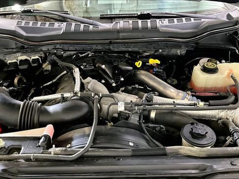 Used 2017 Ford F250 Platinum w/ FX4 Off-Road Package AWD/4WD image 29