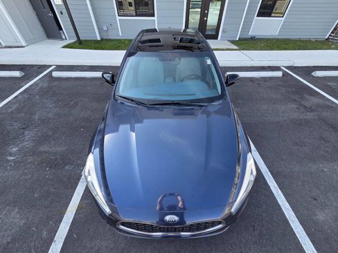 Used 2014 Kia Cadenza Premium w/ Technology Package image 3