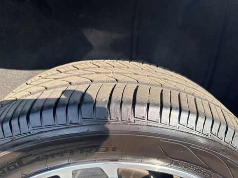 Used 2019 GMC Acadia Denali w/ LPO, Floor Liner Package image 37