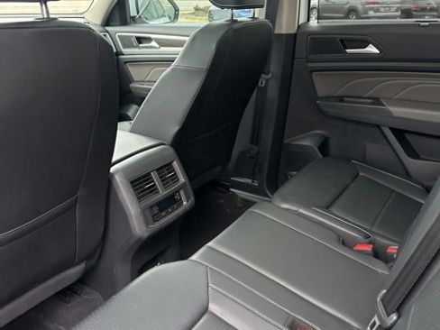 Used 2023 Volkswagen Atlas SE w/ Panoramic Sunroof Package image 30