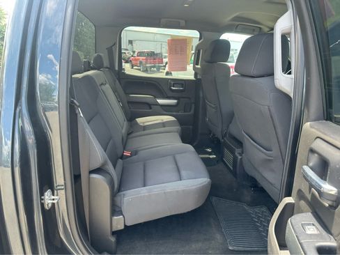 Used 2018 Chevrolet Silverado 1500 LT w/ LT Eassist Package AWD/4WD image 18
