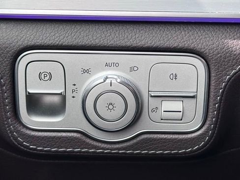 Certified 2021 Mercedes-Benz GLE 350 4MATIC image 21