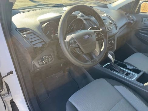 Used 2018 Ford Escape SE image 16