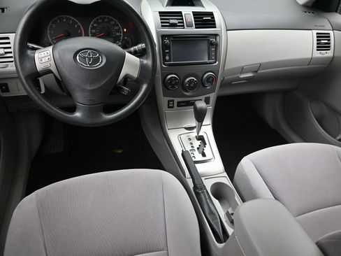 Used 2013 Toyota Corolla LE FWD image 15