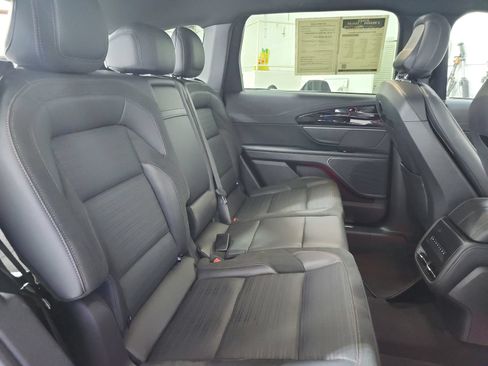 Used 2024 Lincoln Nautilus Reserve w/ Jet Appearance Package (87T) AWD/4WD image 40