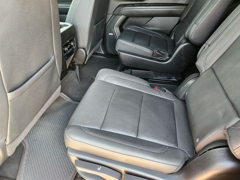 Used 2025 Chevrolet Tahoe LT w/ Comfort Package RWD image 28