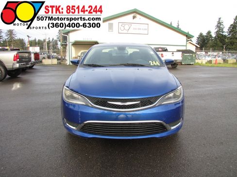 Used 2016 Chrysler 200 Limited image 11