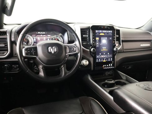Used 2023 RAM 1500 Laramie AWD/4WD image 2