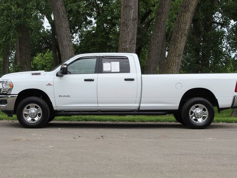 Used 2024 RAM 3500 Big Horn AWD/4WD image 4