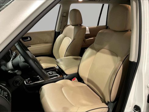 Used 2023 Nissan Armada SL w/ Captain's Chairs Package AWD/4WD image 21