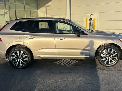 Used 2024 Volvo XC60 B5 Core w/ Climate Package AWD/4WD image 26
