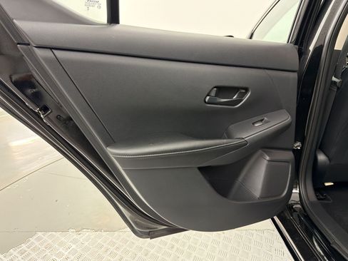 Used 2024 Nissan Sentra SV FWD image 27
