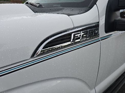 Used 2015 Ford F250 Lariat w/ Camper Package image 32