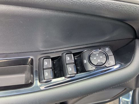 Used 2019 Ford Edge SEL w/ Equipment Group 201A AWD/4WD image 20