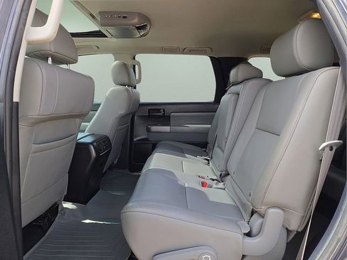 Used 2017 Toyota Sequoia SR5 w/ Premium Package image 16