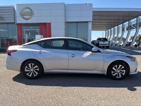 Certified 2022 Nissan Altima 2.5 S image 5