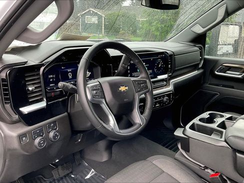 Used 2024 Chevrolet Silverado 2500 LT image 13