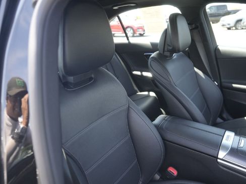 Used 2024 Mercedes-Benz C 300 4MATIC Sedan image 23